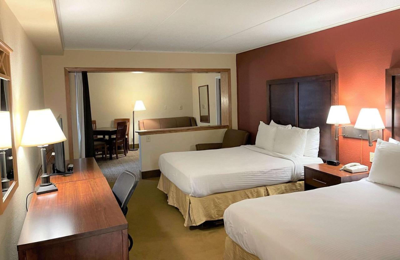 Crossroads Hotel & Event Center Fort Dodge Kültér fotó