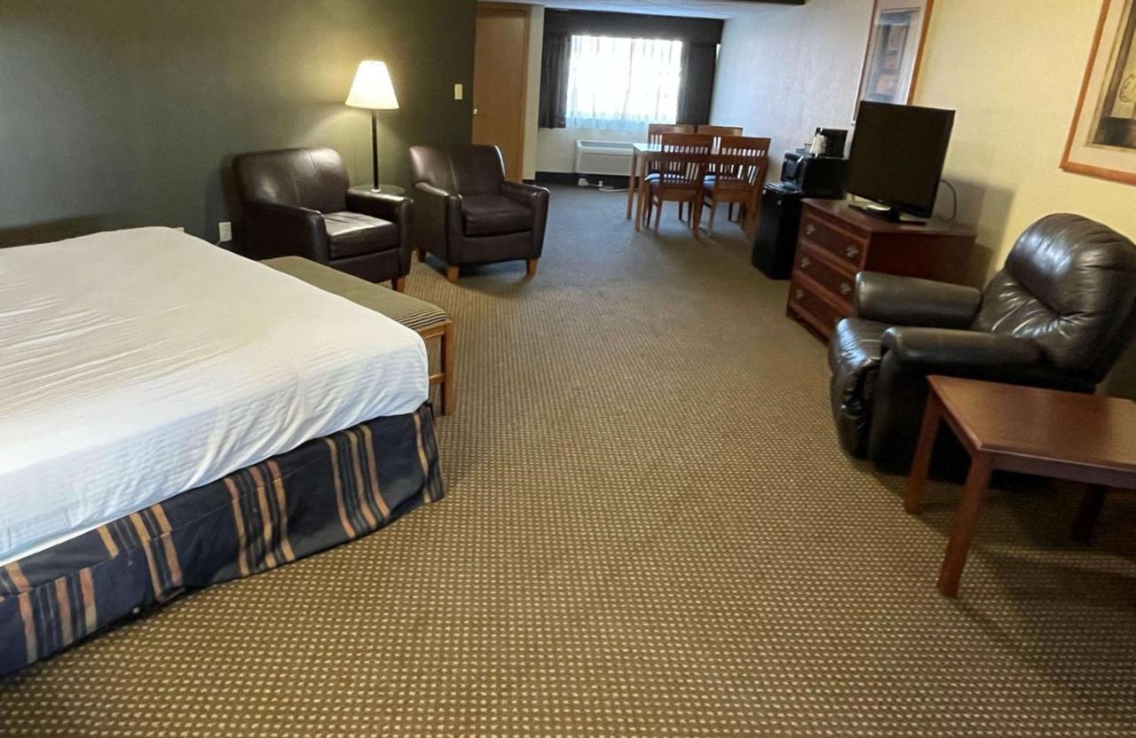 Crossroads Hotel & Event Center Fort Dodge Kültér fotó