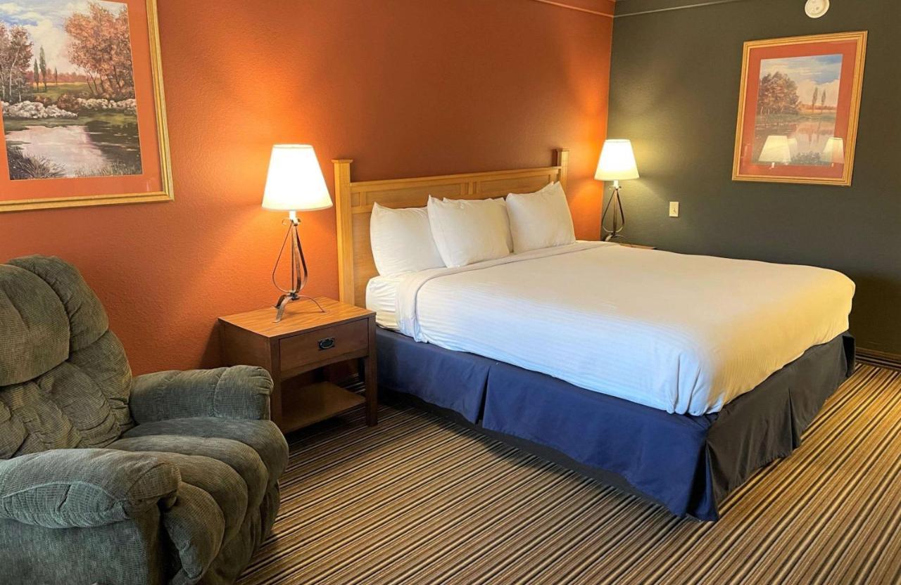 Crossroads Hotel & Event Center Fort Dodge Kültér fotó